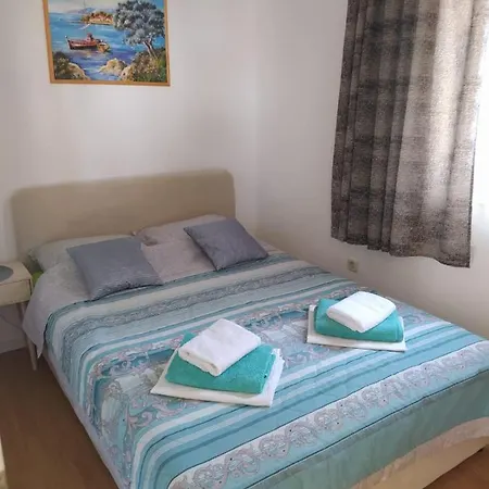 Apartmani Ana Vir Exterior photo