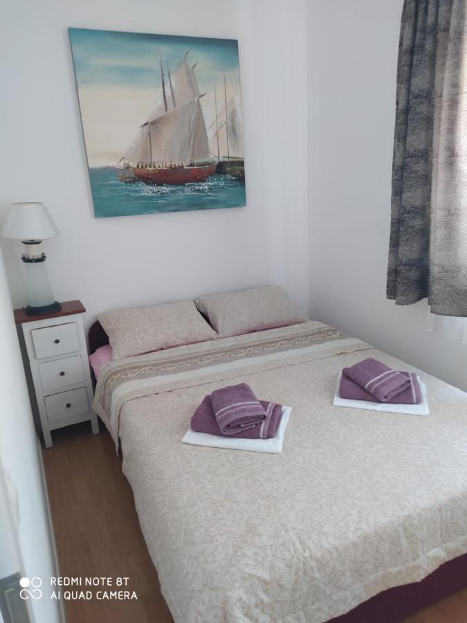 Ana Apartment Vir
