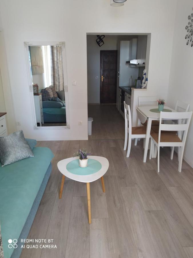 Ana Apartment Vir